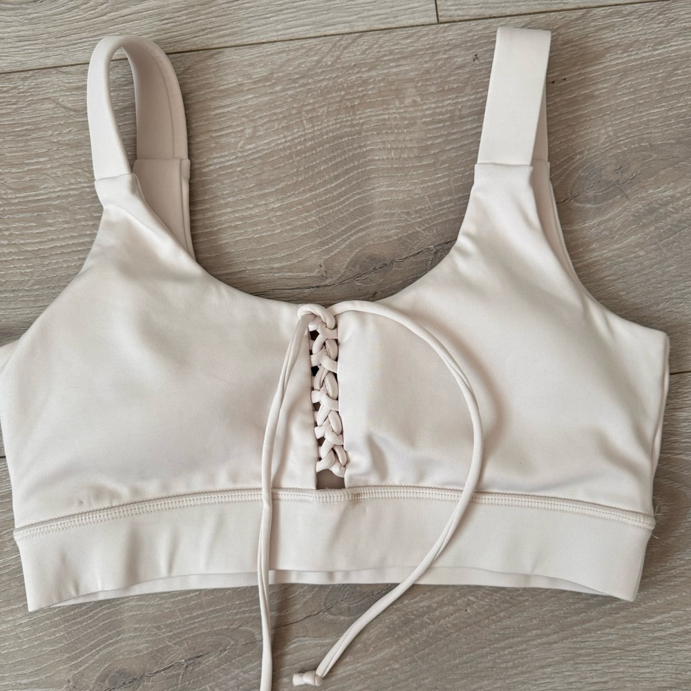 Women’s Guess Sports Bra Size Small